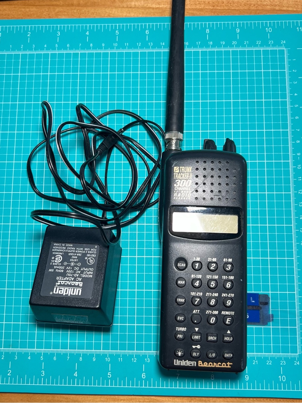 Uniden Bearcat BC245XLT Trunk Tracker II 300 Channel 12-Band Scanner